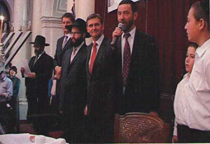 Chazan Braun performing at the parliament house